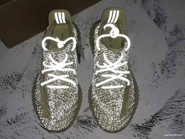 Reflective Yeezys 350 Antlia FV3255 V2 Adidas 0702